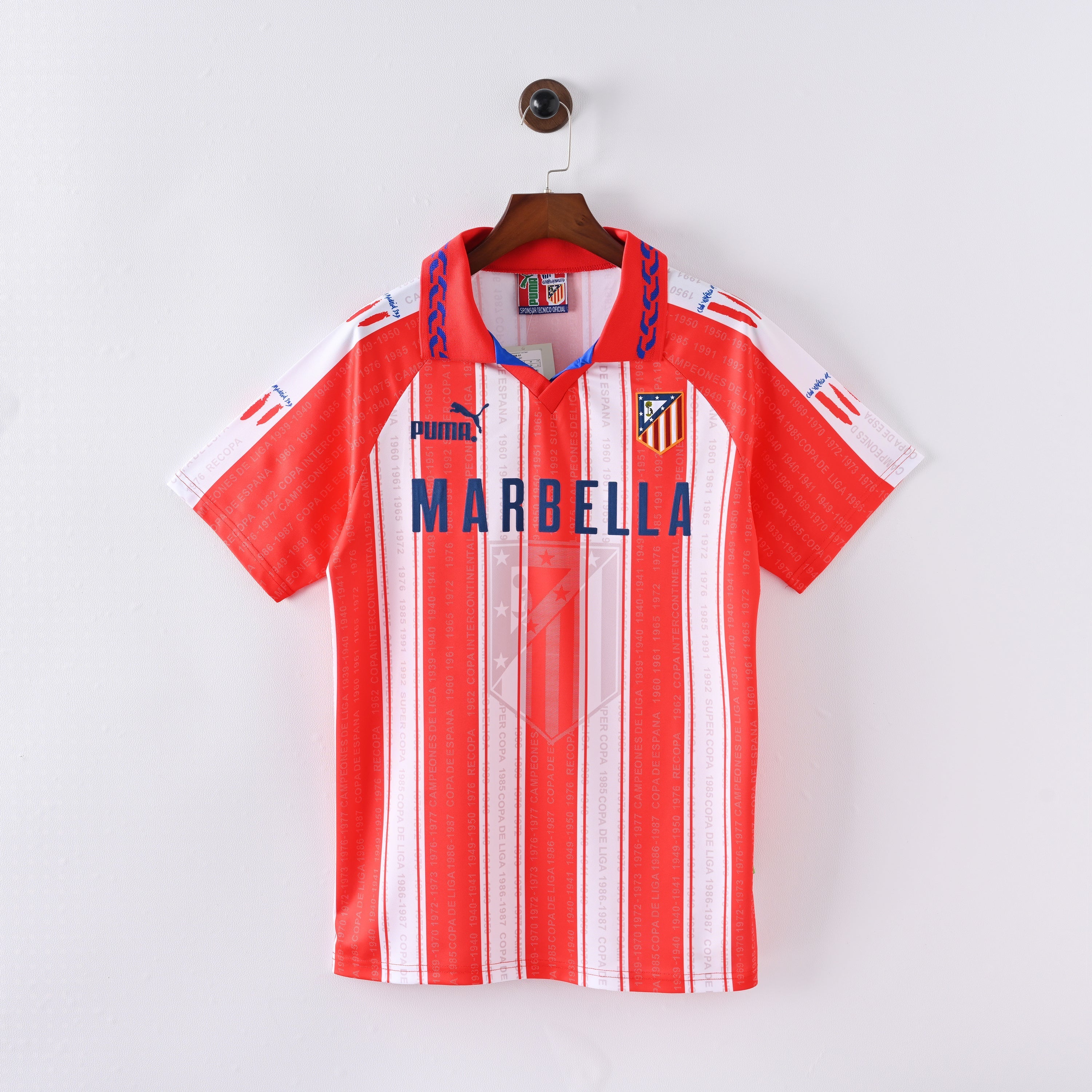 PSG 2001/02 Home Retro Football Shirt - Navy Nike classic football shirt front view