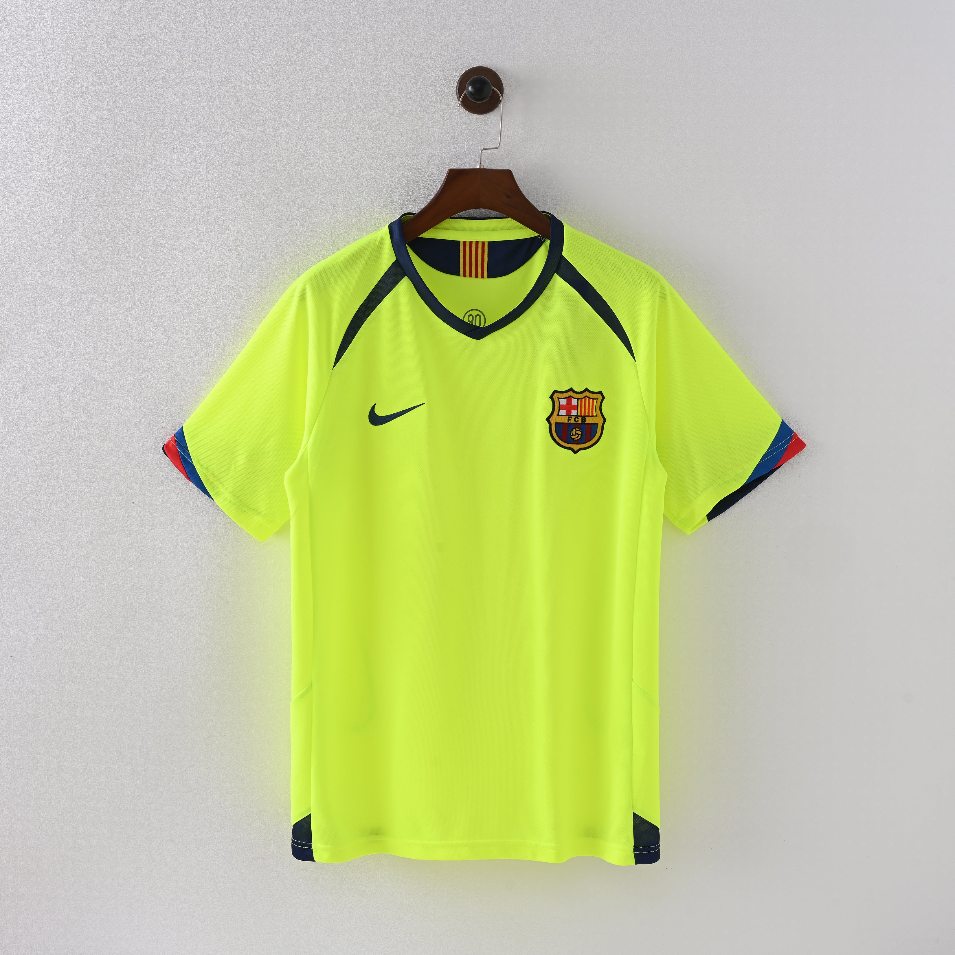 PSG 2001/02 Home Retro Football Shirt - Navy Nike classic football shirt front view