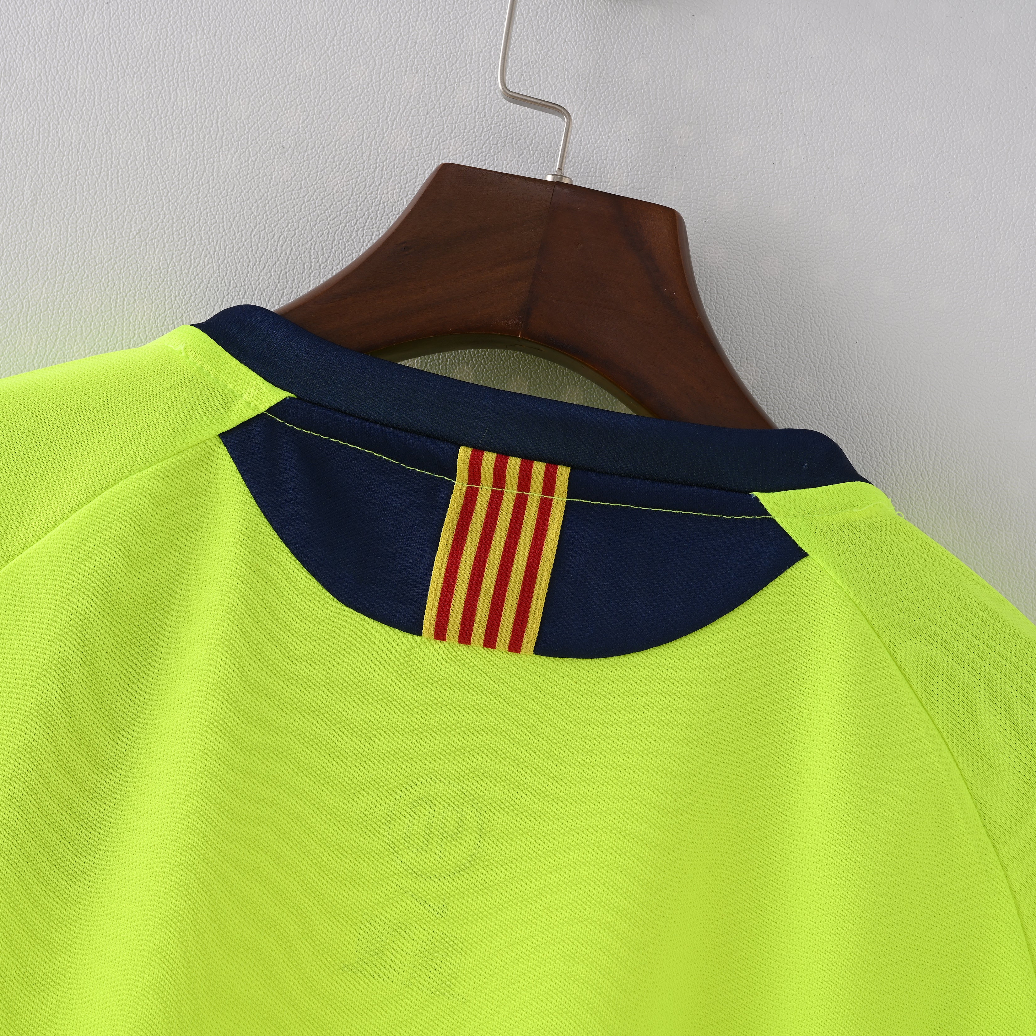 PSG 2001/02 Home Retro Football Shirt - close up details of Navy Nike retro kit