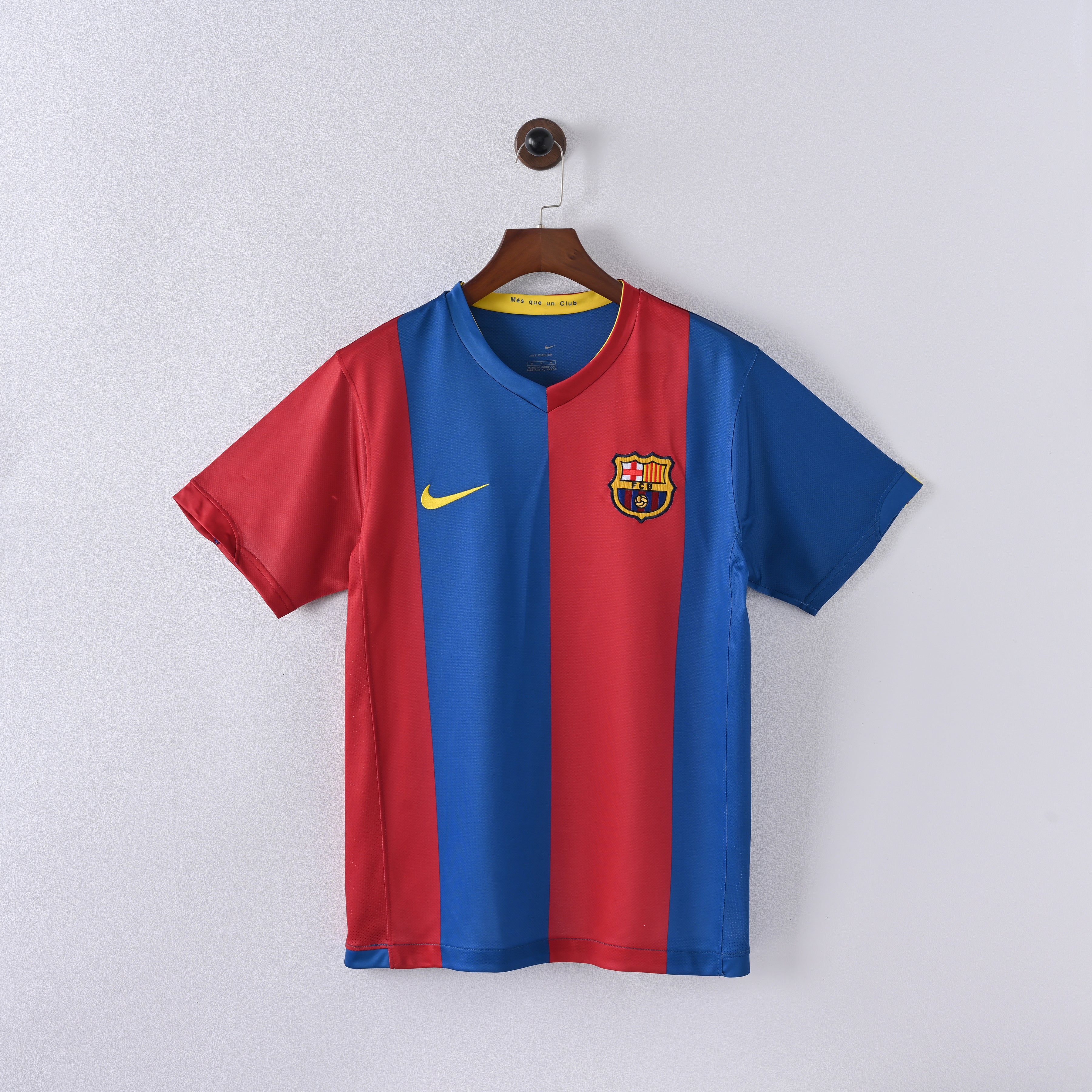PSG 2001/02 Home Retro Football Shirt - Navy Nike classic football shirt front view