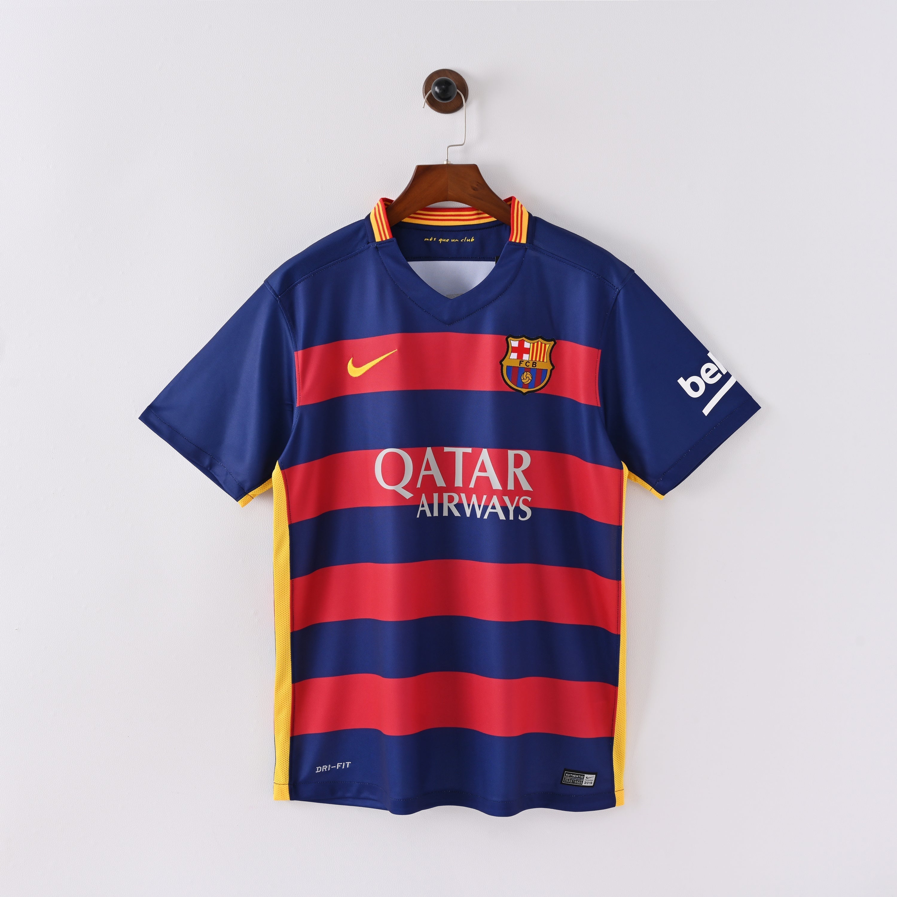 PSG 2001/02 Home Retro Football Shirt - Navy Nike classic football shirt front view