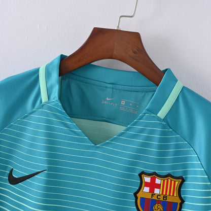 PSG 2001/02 Home Retro Football Shirt - close up details of Navy Nike retro kit