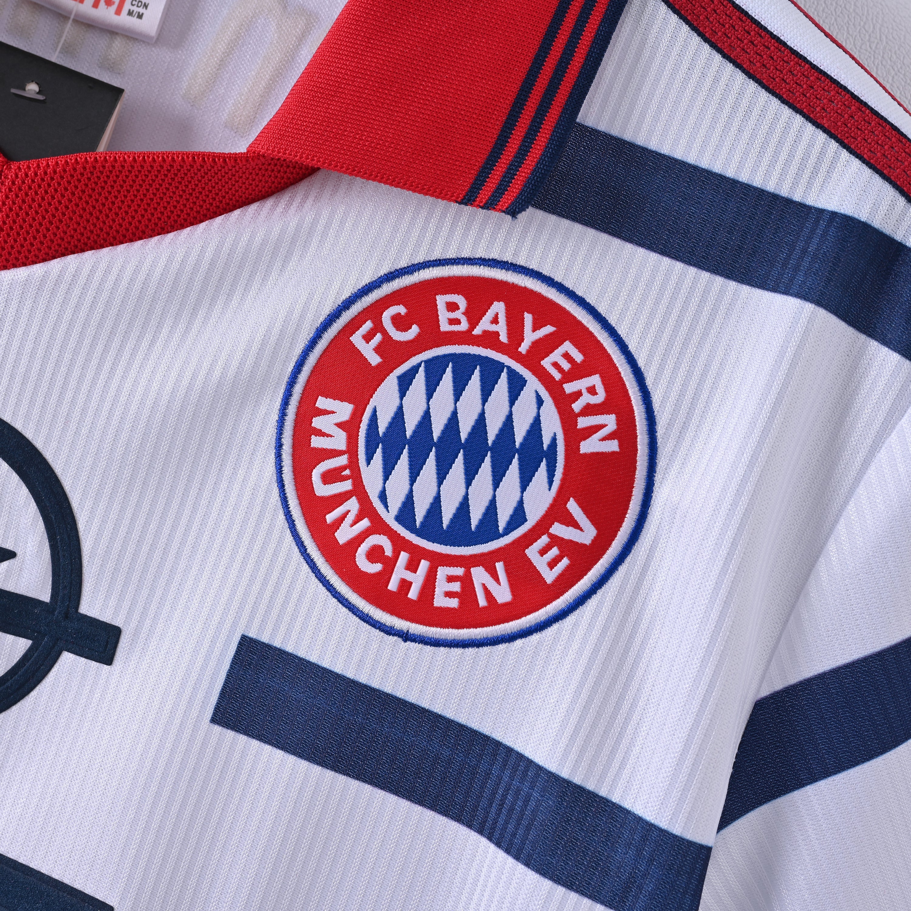 PSG 2001/02 Home Retro Football Shirt - close up details of Navy Nike retro kit