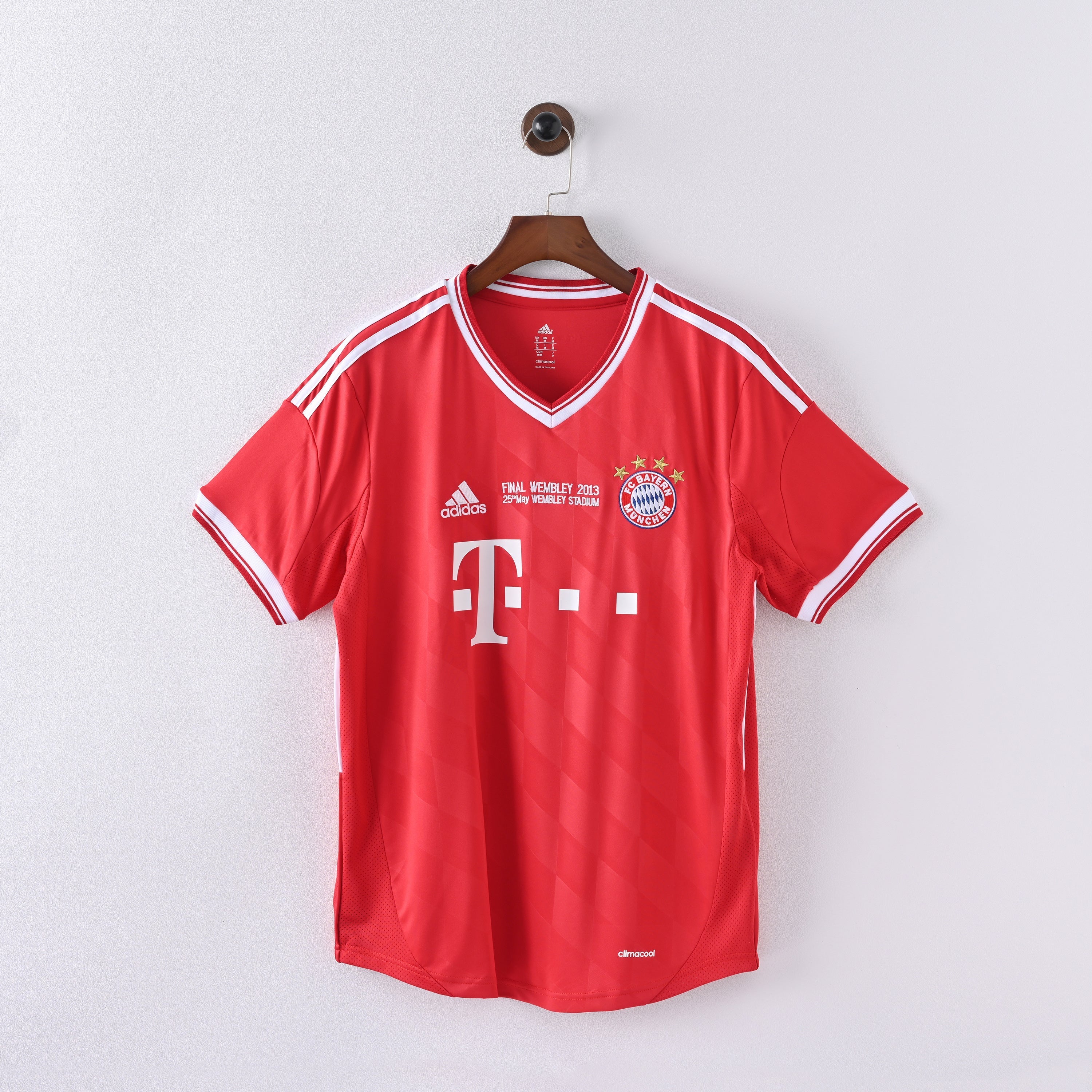 PSG 2001/02 Home Retro Football Shirt - Navy Nike classic football shirt front view