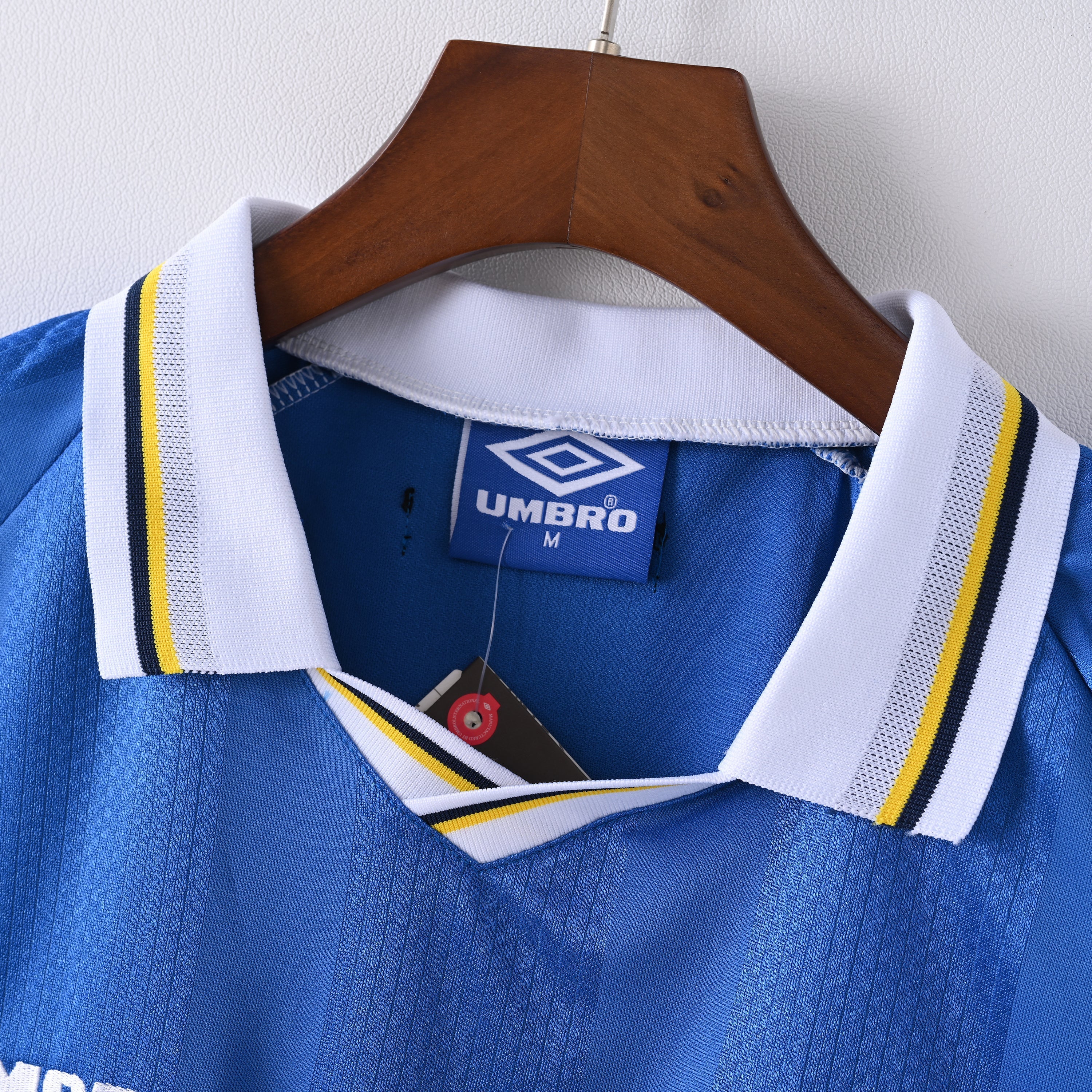 PSG 2001/02 Home Retro Football Shirt - close up details of Navy Nike retro kit