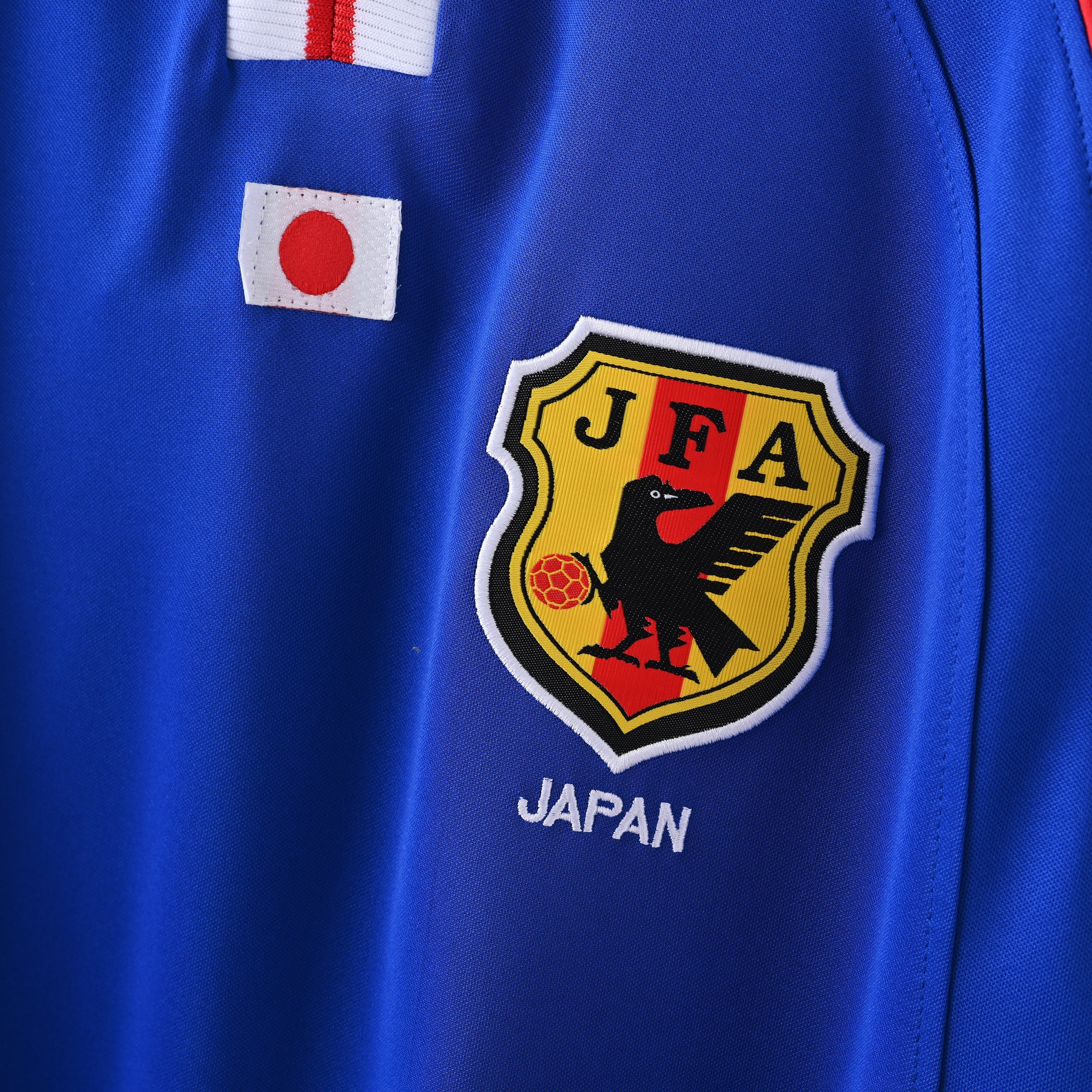 PSG 2001/02 Home Retro Football Shirt - close up details of Navy Nike retro kit