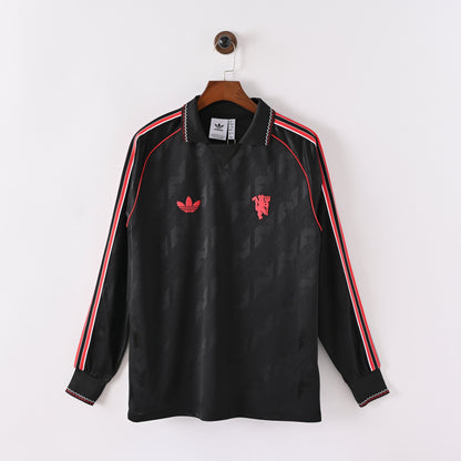 PSG 2001/02 Home Retro Football Shirt - Navy Nike classic football shirt front view