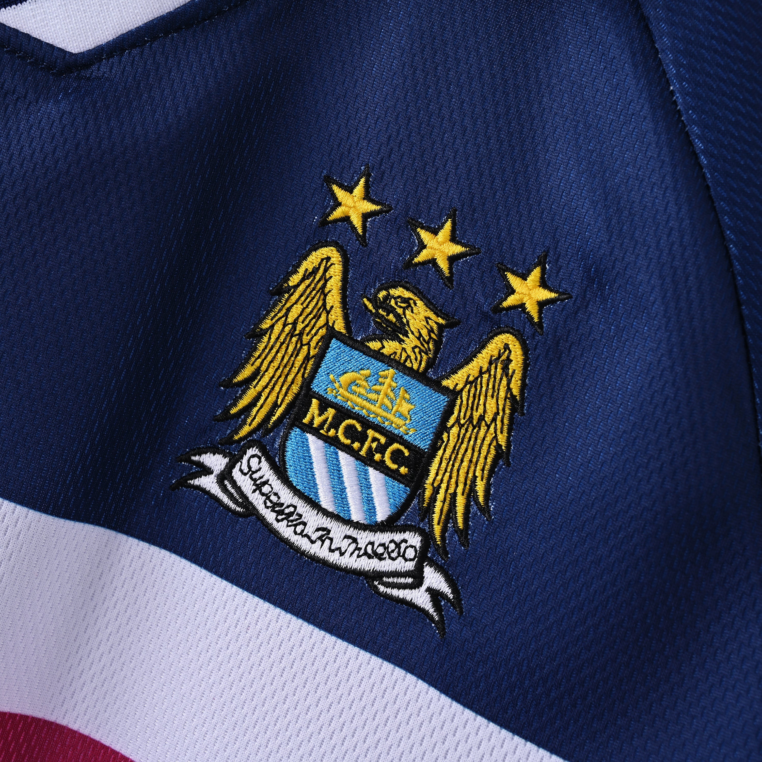 PSG 2001/02 Home Retro Football Shirt - close up details of Navy Nike retro kit