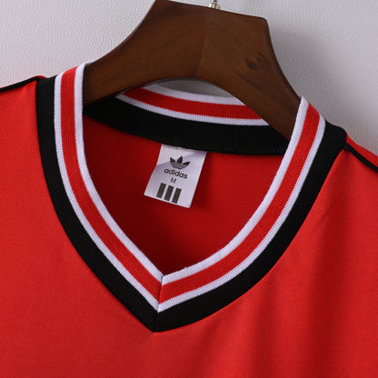 PSG 2001/02 Home Retro Football Shirt - close up details of Navy Nike retro kit