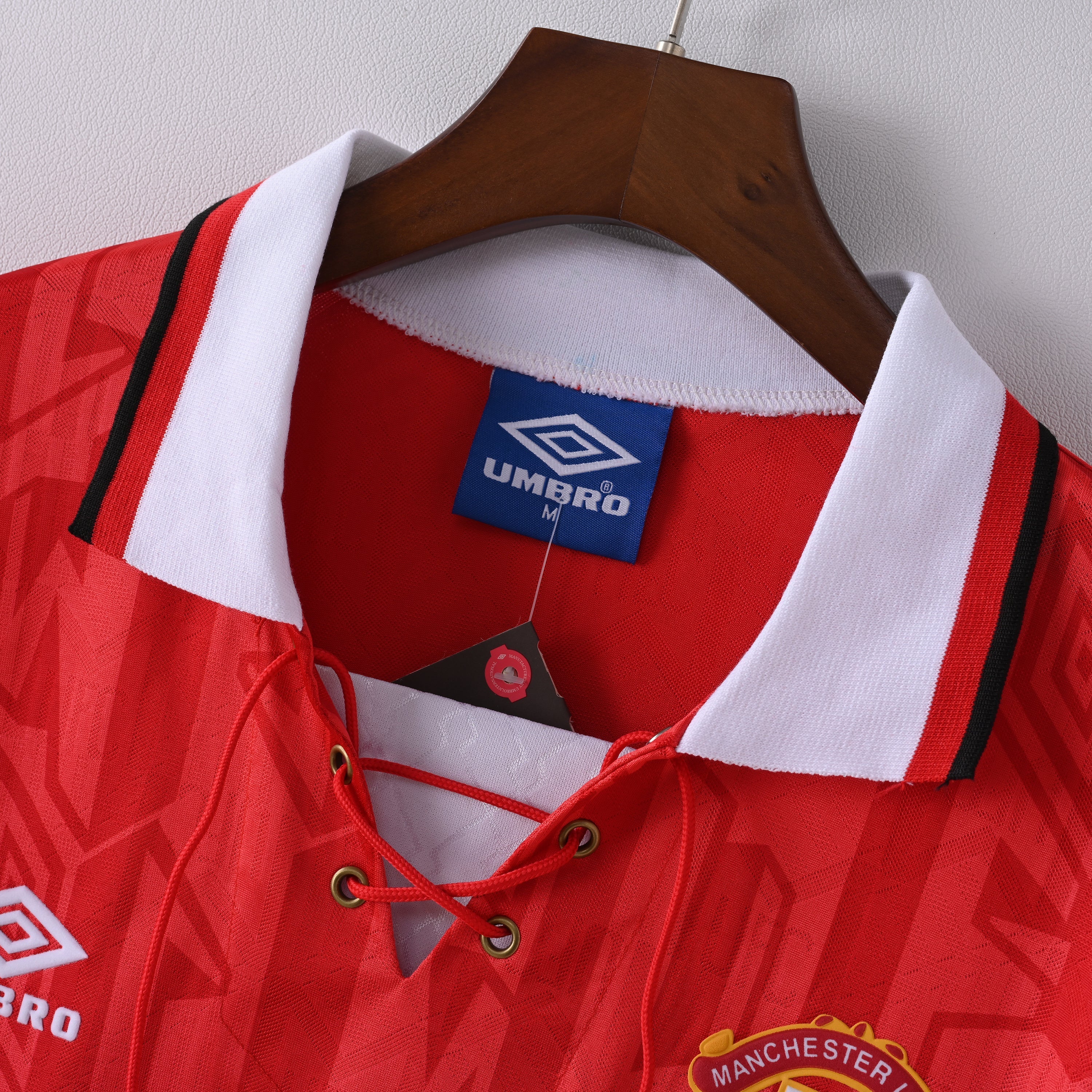 PSG 2001/02 Home Retro Football Shirt - close up details of Navy Nike retro kit
