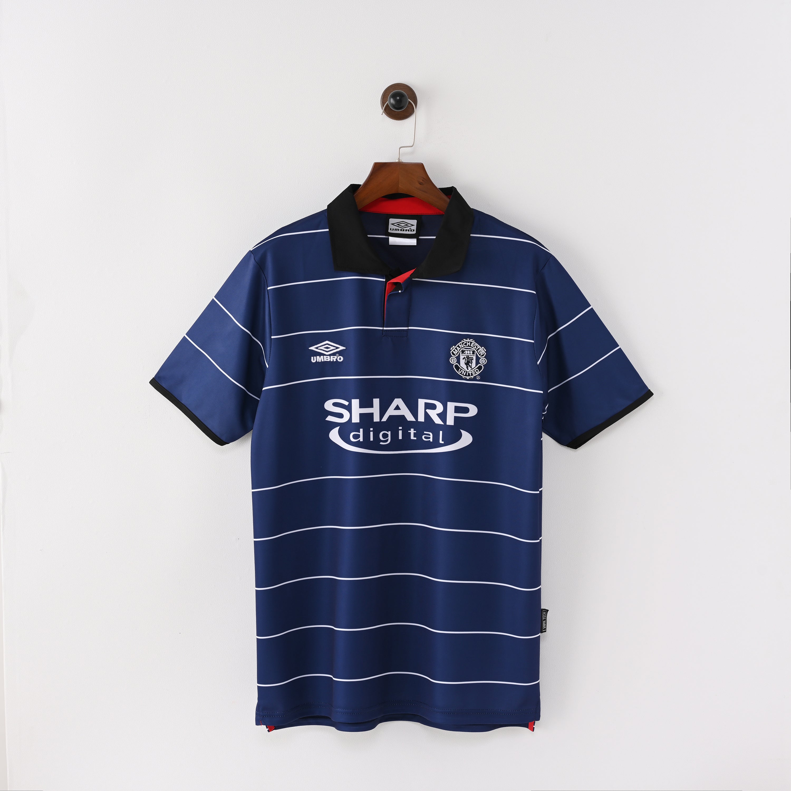 PSG 2001/02 Home Retro Football Shirt - Navy Nike classic football shirt front view