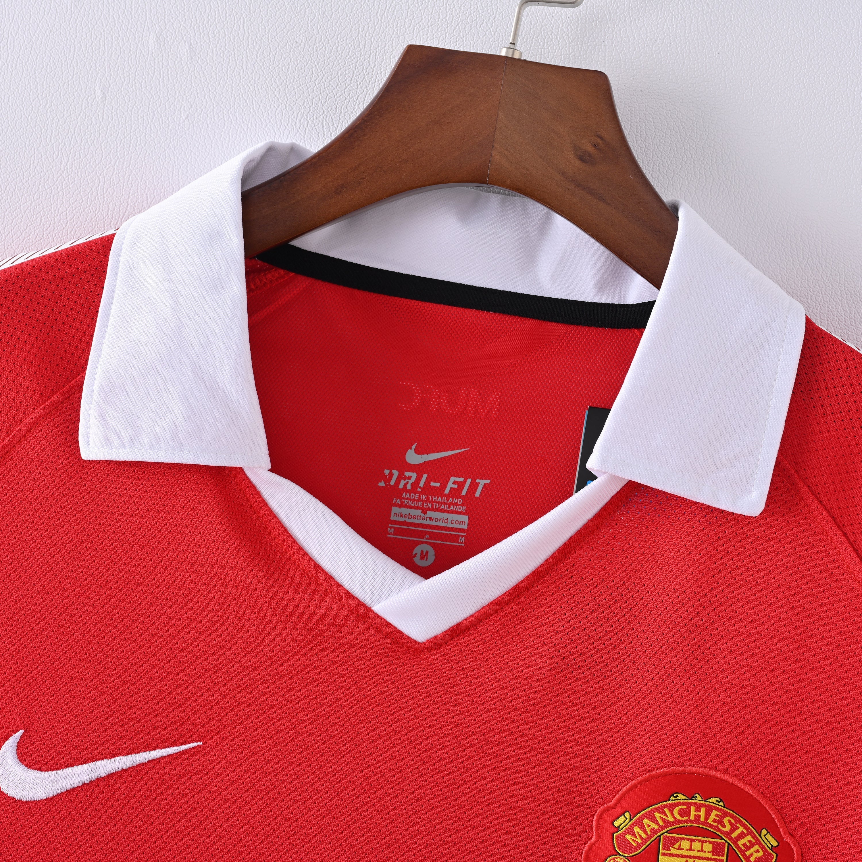 PSG 2001/02 Home Retro Football Shirt - close up details of Navy Nike retro kit