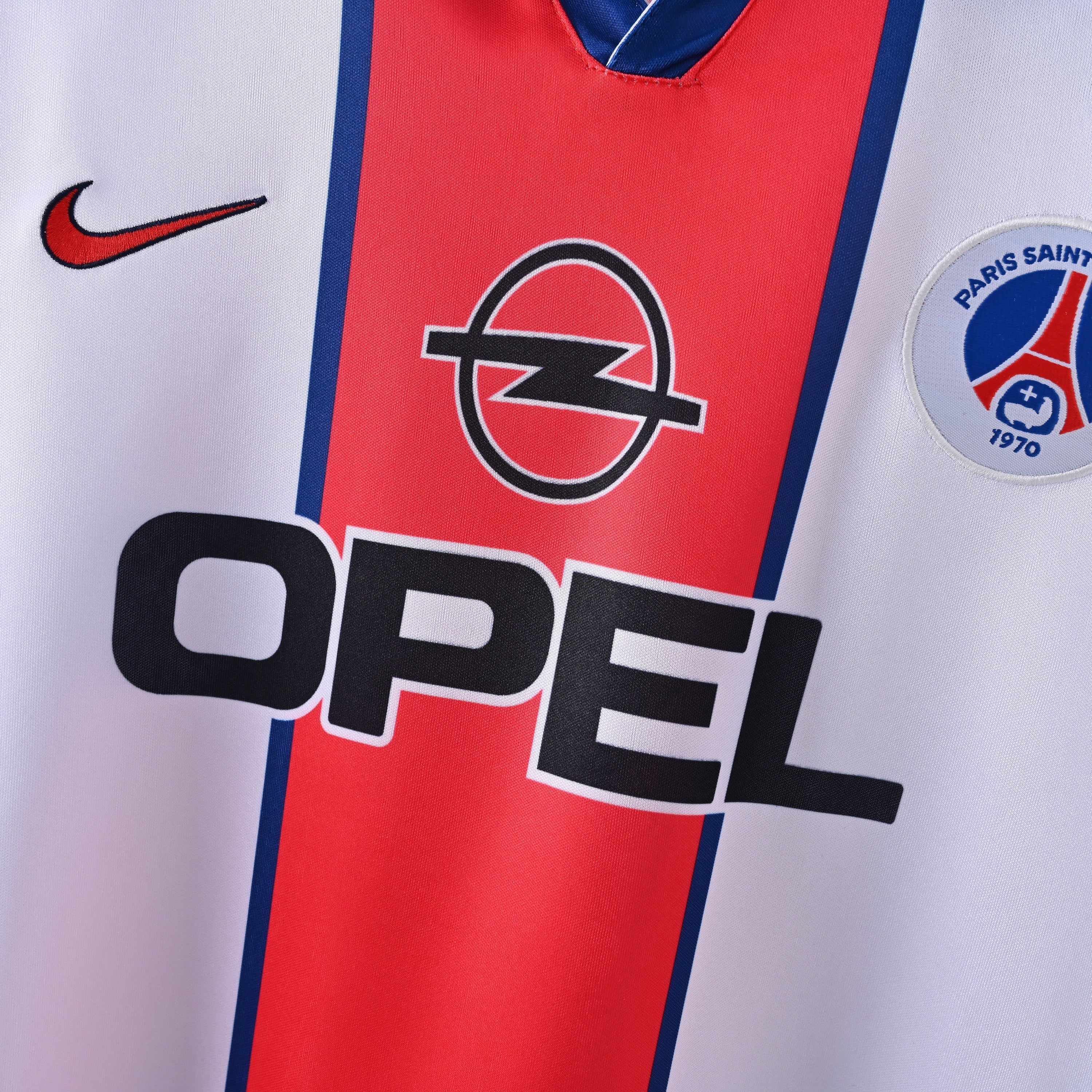 PSG 2001/02 Home Retro Football Shirt - close up details of Navy Nike retro kit