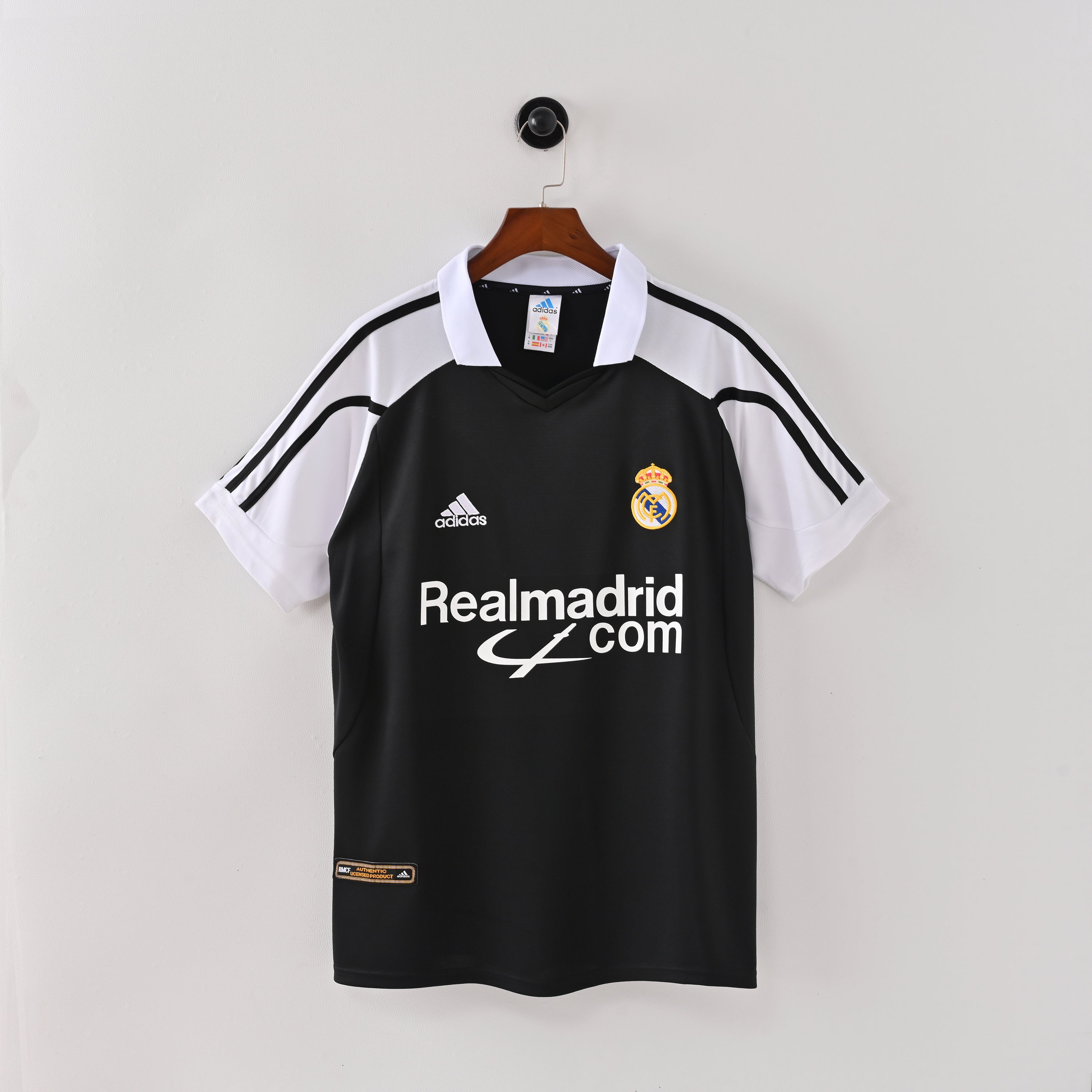 PSG 2001/02 Home Retro Football Shirt - Navy Nike classic football shirt front view