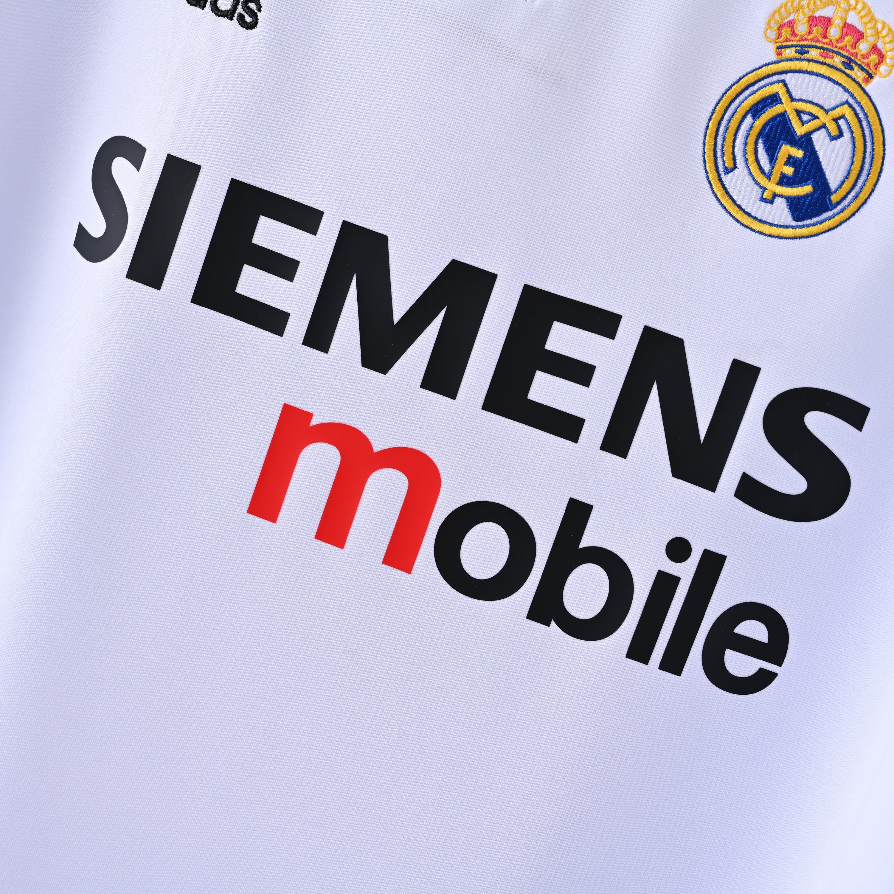 PSG 2001/02 Home Retro Football Shirt - close up details of Navy Nike retro kit