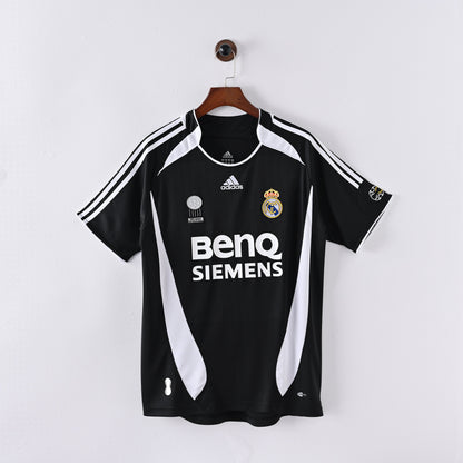 PSG 2001/02 Home Retro Football Shirt - Navy Nike classic football shirt front view
