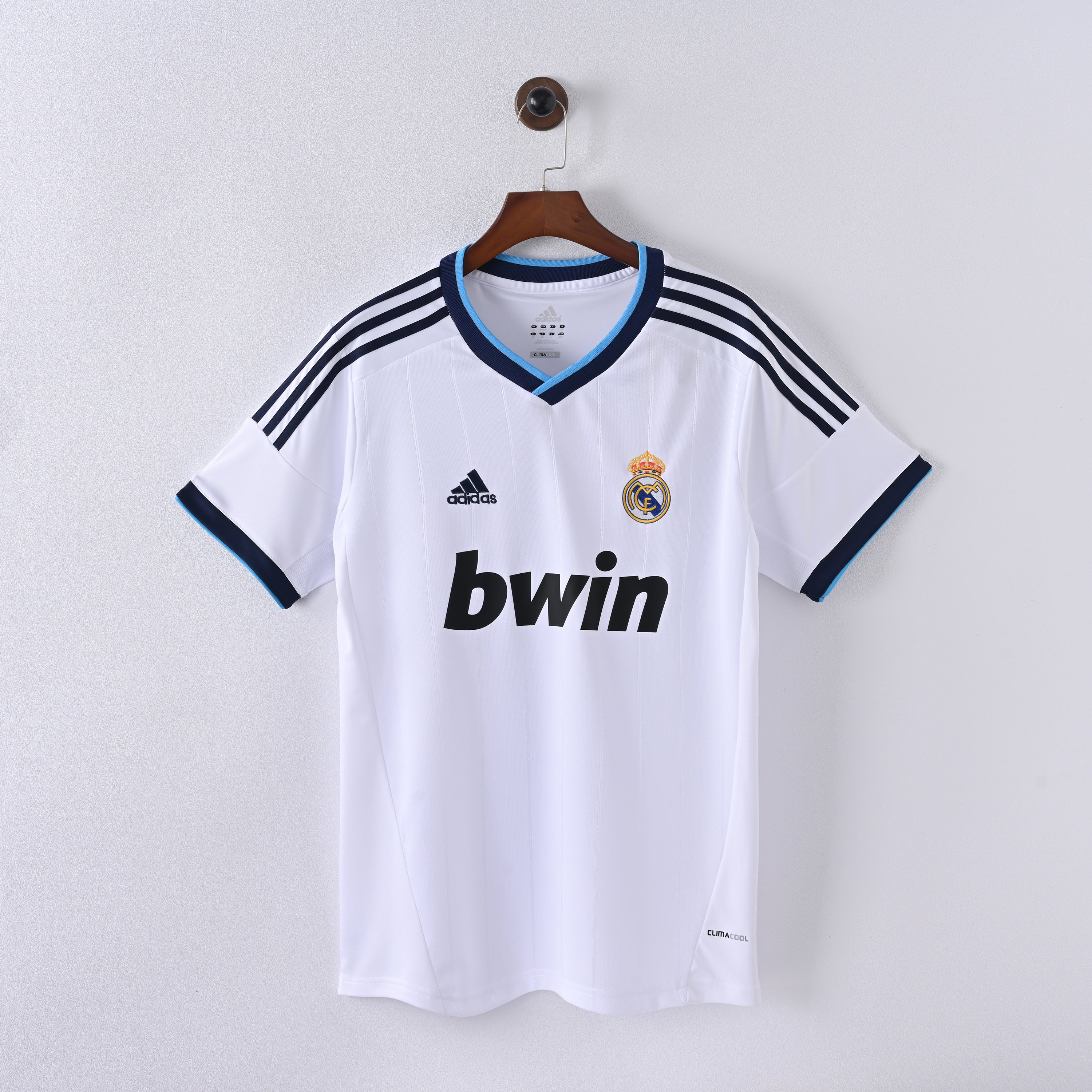 PSG 2001/02 Home Retro Football Shirt - Navy Nike classic football shirt front view