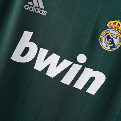PSG 2001/02 Home Retro Football Shirt - close up details of Navy Nike retro kit